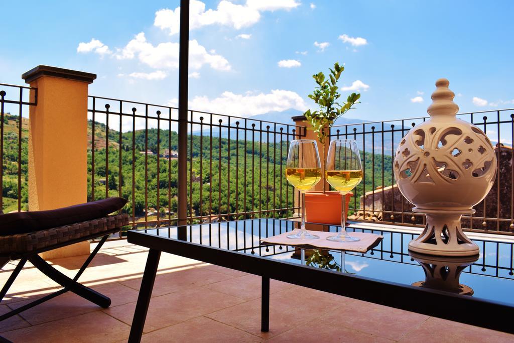 Cento Tari' Guest House Кастильоне-ди-Сицилия Экстерьер фото